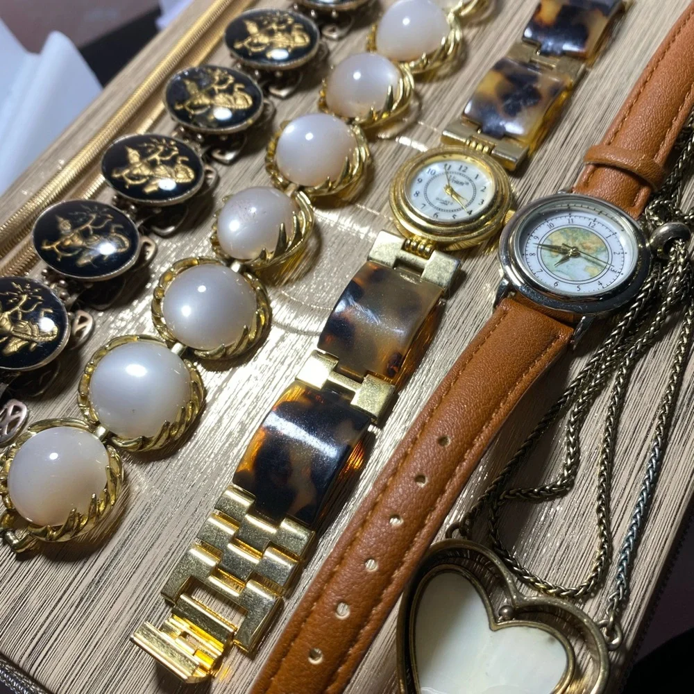 Jewelry bundle - Picture 3 of 8